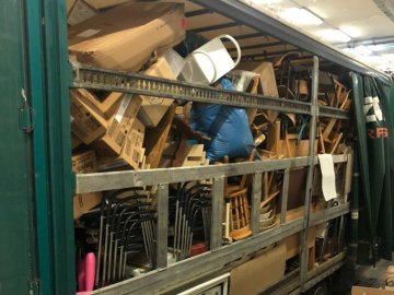  На «Ягодині» у вантажівці знайшли контрабанду, замасковану під «гуманітарку»