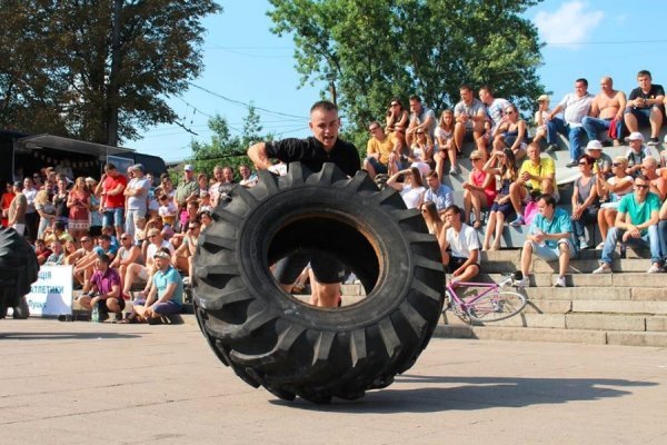 Луцькі патрульні взяли участь у змаганнях з кросфіту. ФОТО