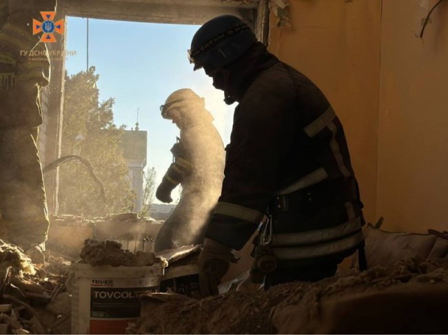 Ракетний удар по Запоріжжю: рятувальні роботи завершили, загинуло 5 людей