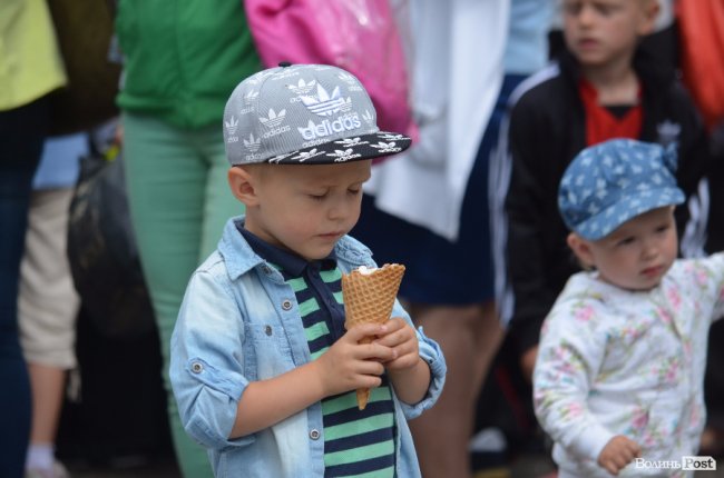 Свято морозива в Луцьку: як це було. ФОТО