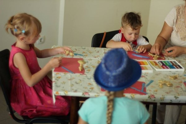 У Луцьку діти ліпили анімаційних персонажів з пластиліну. ФОТО