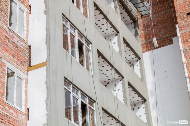 Ростуть, мов на дріжджах: як у ЖК «Caramel Residence» будують «карамельні» багатоповерхівки. ФОТО*