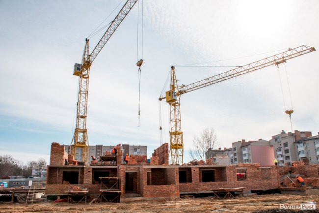 Ростуть, мов на дріжджах: як у ЖК «Caramel Residence» будують «карамельні» багатоповерхівки. ФОТО*