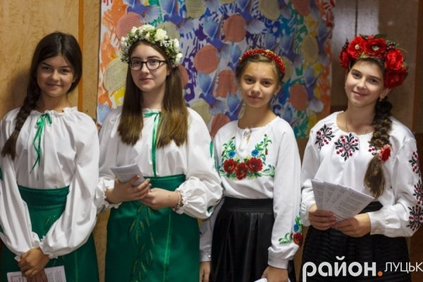 Луцькі «віпи» написали диктант з української мови