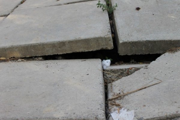 Вулиця після «облагородження» нагадує майданчик для екстремалів, ‒ мешканці. ФОТО