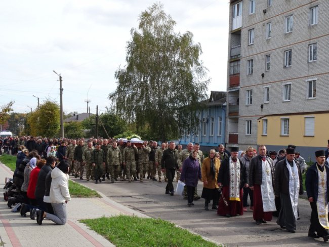 Став на захист України у перший день повномасштабної війни: на Волині попрощалися з Героєм Юрієм Павліком