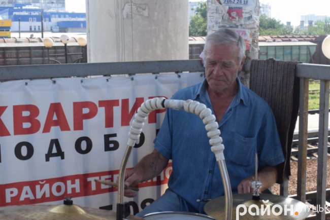 Вуличні музики Луцька: хто вони і звідки