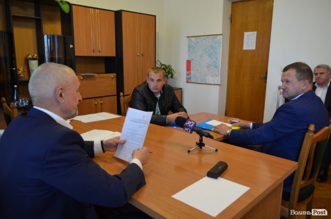 Збудуйте садок і зробіть дорогу: як Савченко приймав громадян. ФОТО