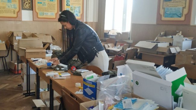У Волинському медінституті збирають військові аптечки