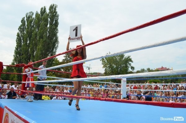 У Луцьку думали, билися і мірялися. ФОТО