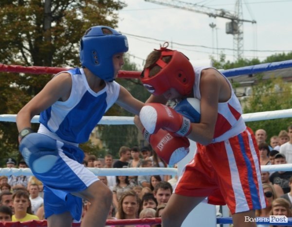 У Луцьку думали, билися і мірялися. ФОТО