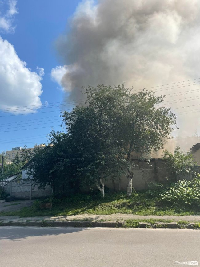 У Луцьку на вулиці Декабристів – пожежа. ФОТО