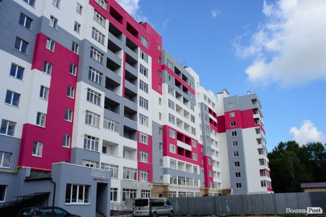 У Луцьку продовжують будувати комфортні та сучасні оселі у ЖК «Caramel Residence». ФОТО*