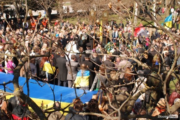 Скорботна неділя у Луцьку. ФОТО