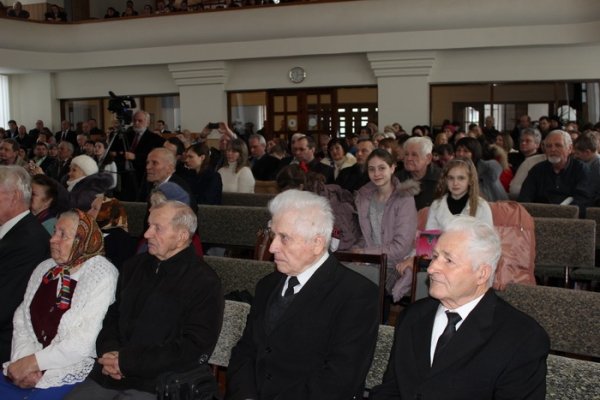 У Луцьку адвентисти сьомого дня відзначили 40-річчя утворення громади. ФОТО