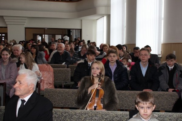 У Луцьку адвентисти сьомого дня відзначили 40-річчя утворення громади. ФОТО