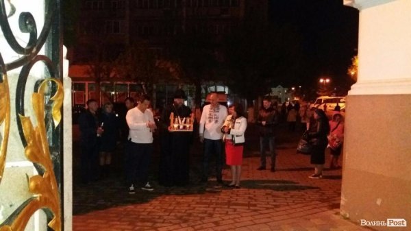 Луцьк - з Благодатним вогнем. ФОТО