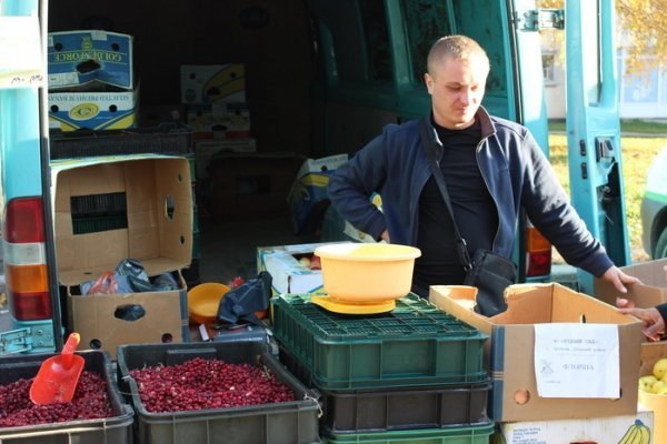 Чиновнику з Києва показали луцький ринок. ФОТО