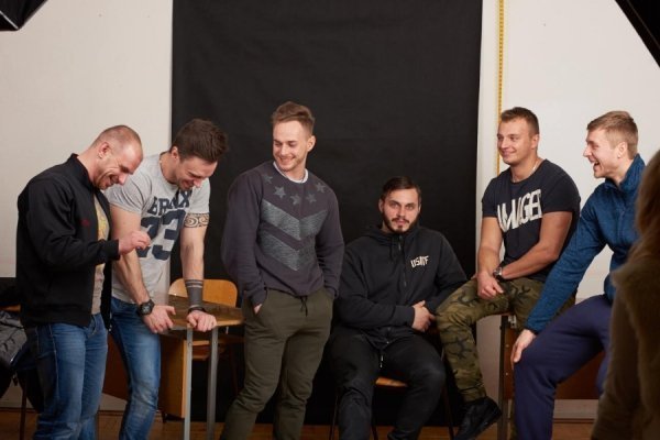 Голі та з котиками: як у Луцьку знімали благодійний календар