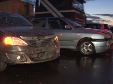 Під Луцьком зіткнулися три автівки. ФОТО