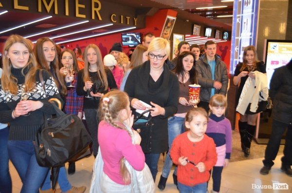 «Попелюшка»: у Луцьку показали старі казки в новому форматі. ФОТО