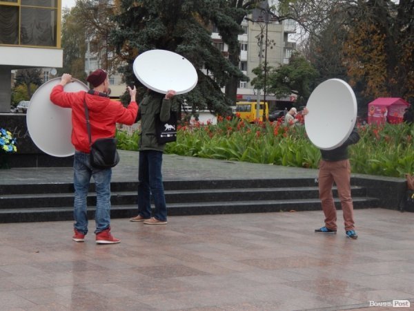На Театральному майдані Луцька встановили безплатний wi-fi. ФОТО