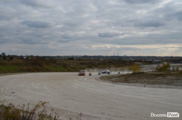 Під Луцьком змагалися автогонщики. ФОТО