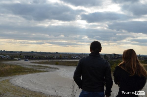 Під Луцьком змагалися автогонщики. ФОТО