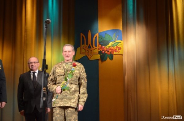 У Луцьку відбулись урочистості з нагоди дня Збройних сил України. ФОТО