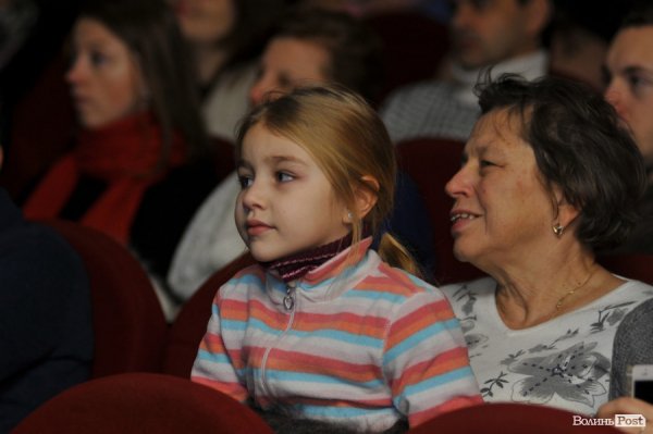 Різдвяний концерт у Луцьку: вальс, вірш і віншування