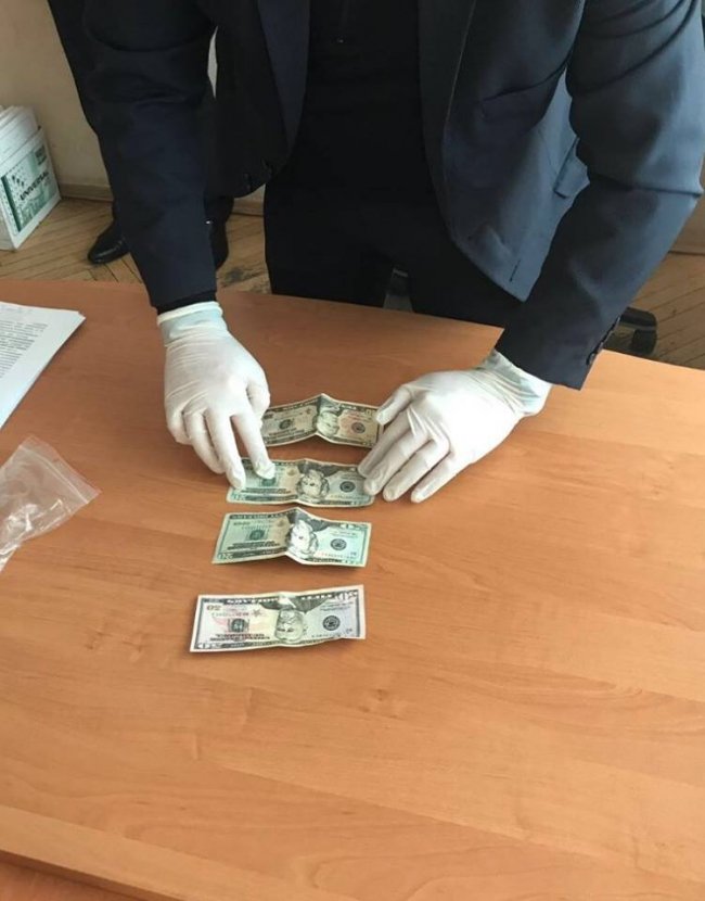 Волинянка хотіла дати хабар прокурору. ФОТО