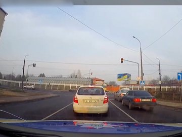 У Луцьку водій-порушник втікав від патрульної поліції. ВІДЕО