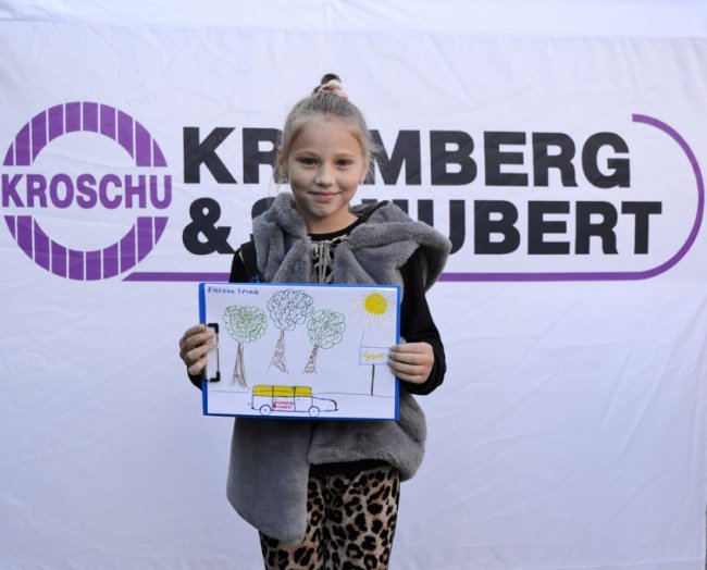 «Набираємо обертів»: чому працівники «Кромберг енд Шуберт Україна Лу» вийшли у центр Луцька з наметом*