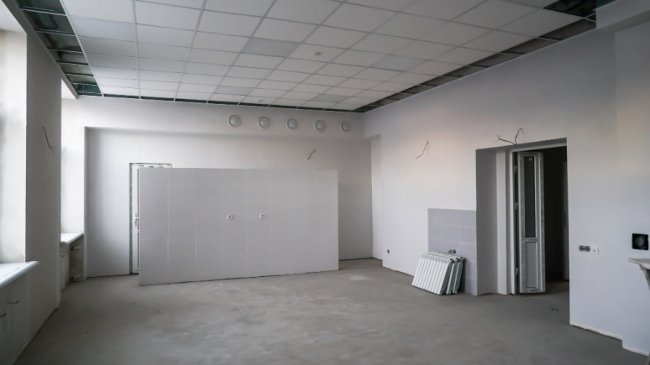 Показали, як ремонтують приймальне відділення волинської обласної лікарні. ФОТО