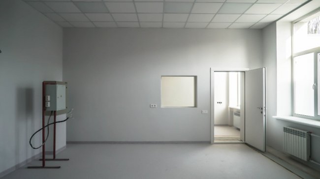 Показали, як ремонтують приймальне відділення волинської обласної лікарні. ФОТО