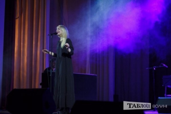 Театр і захоплива монодрама: виступ «Vivienne Mort» у Луцьку