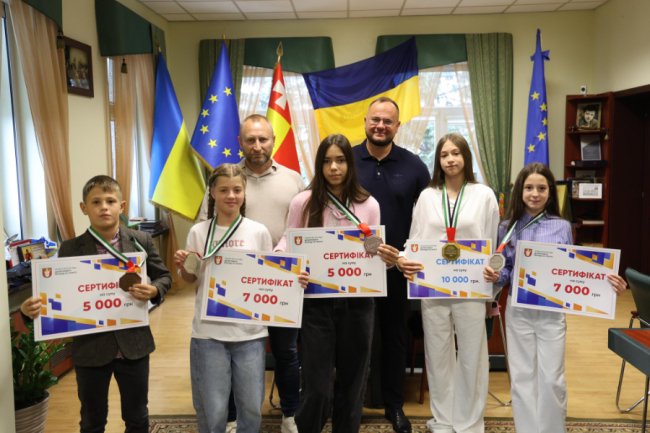 Спортсмени з Луцької громади завоювали медалі на світових змаганнях з ММА. ФОТО