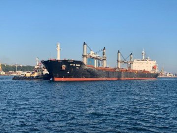 З портів України відправився другий караван зі зерном. ФОТО, ВІДЕО