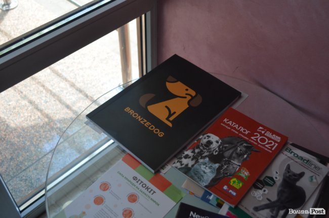 Переселенці з Херсонщини відкрили ветклініку та аптеку у Луцьку: діють знижки до 25% з нагоди старту