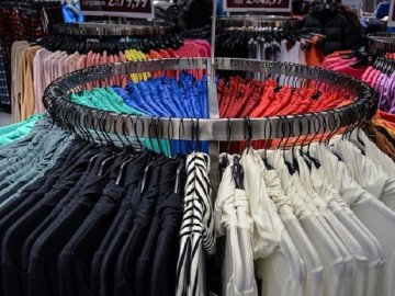 Волинянин ошукав продавчинь магазину: йому загрожує до трьох років обмеження волі