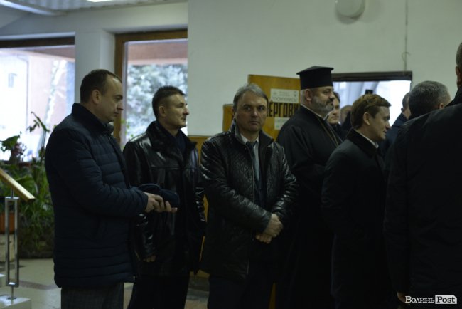 Томос, селфі та колядки: Петро Порошенко на Волині. ФОТОРЕПОРТАЖ