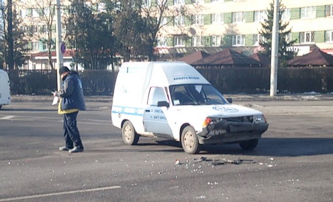 У Луцьку на площі Возз’єднання  – потрійна аварія. ФОТО