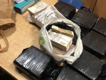 Волинянин хотів завезти в Україну понад 8 мільйонів гривень