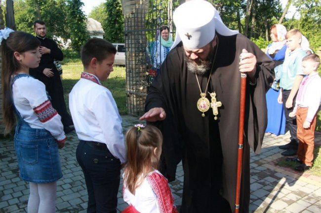 У селищі на Волині владика Михаїл очолив престольний празник. ФОТО