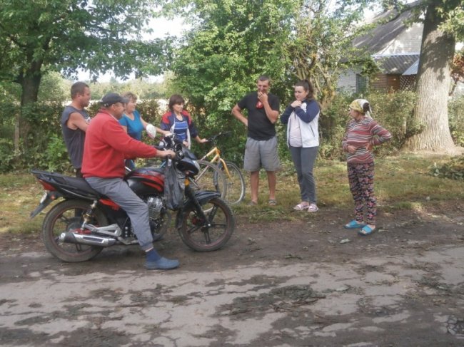 Побиті будинки, автівки та знищені посіви: показали наслідки страшної негоди у районі на Волині. ФОТО