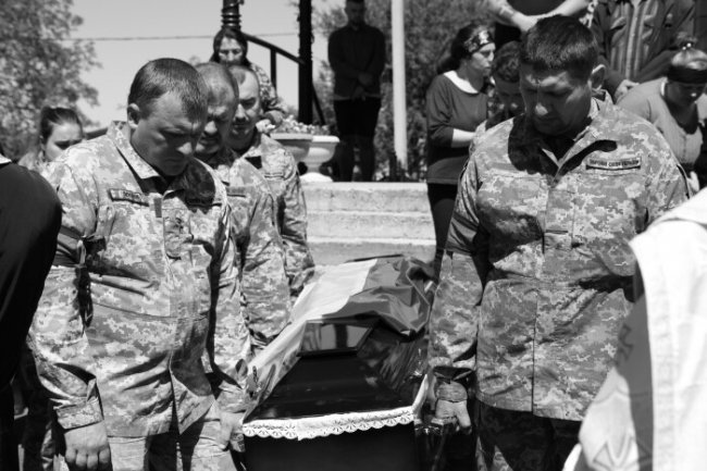 Лучани провели в останню путь Героя Володимира Бессонова