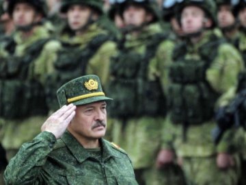 Білорусь знову продовжила військові навчання
