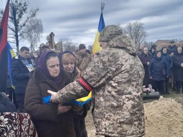На Волині попрощалися з Героєм Віталієм Колошвою