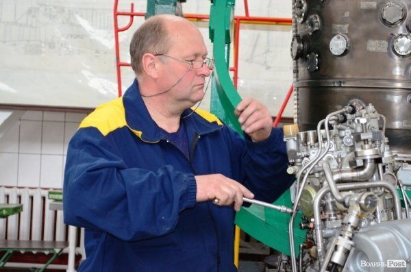 Як у Луцьку ремонтують авіадвигуни. ФОТО