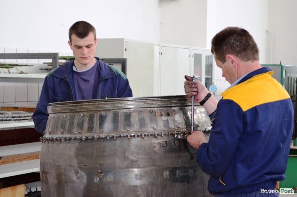 Як у Луцьку ремонтують авіадвигуни. ФОТО